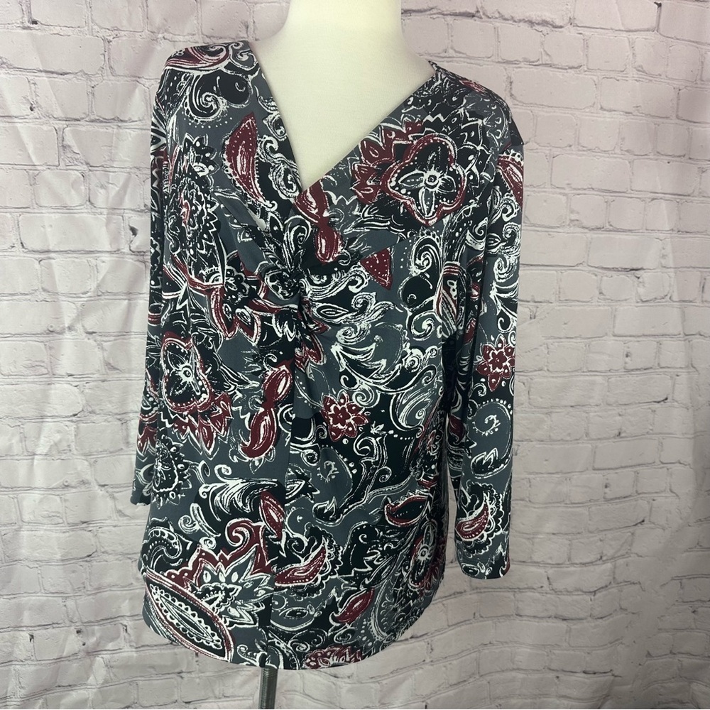 chico's Paisley Print knit Top twist knot v-neck sz 2 (L 12) boho casual